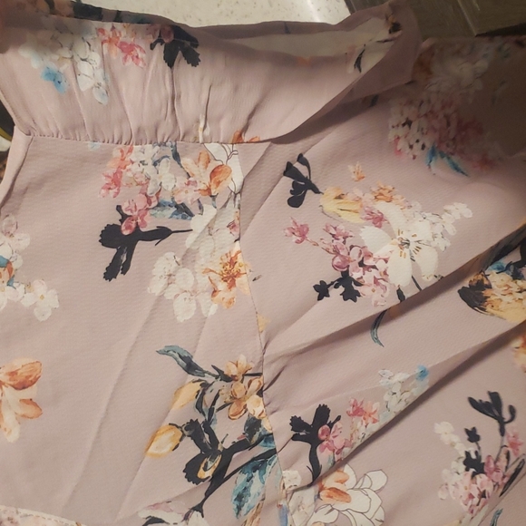 New boutique Floral plus size babydoll top - Picture 7 of 8